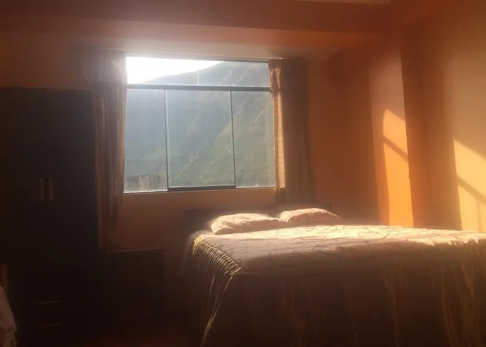 Pakarina Hotel *